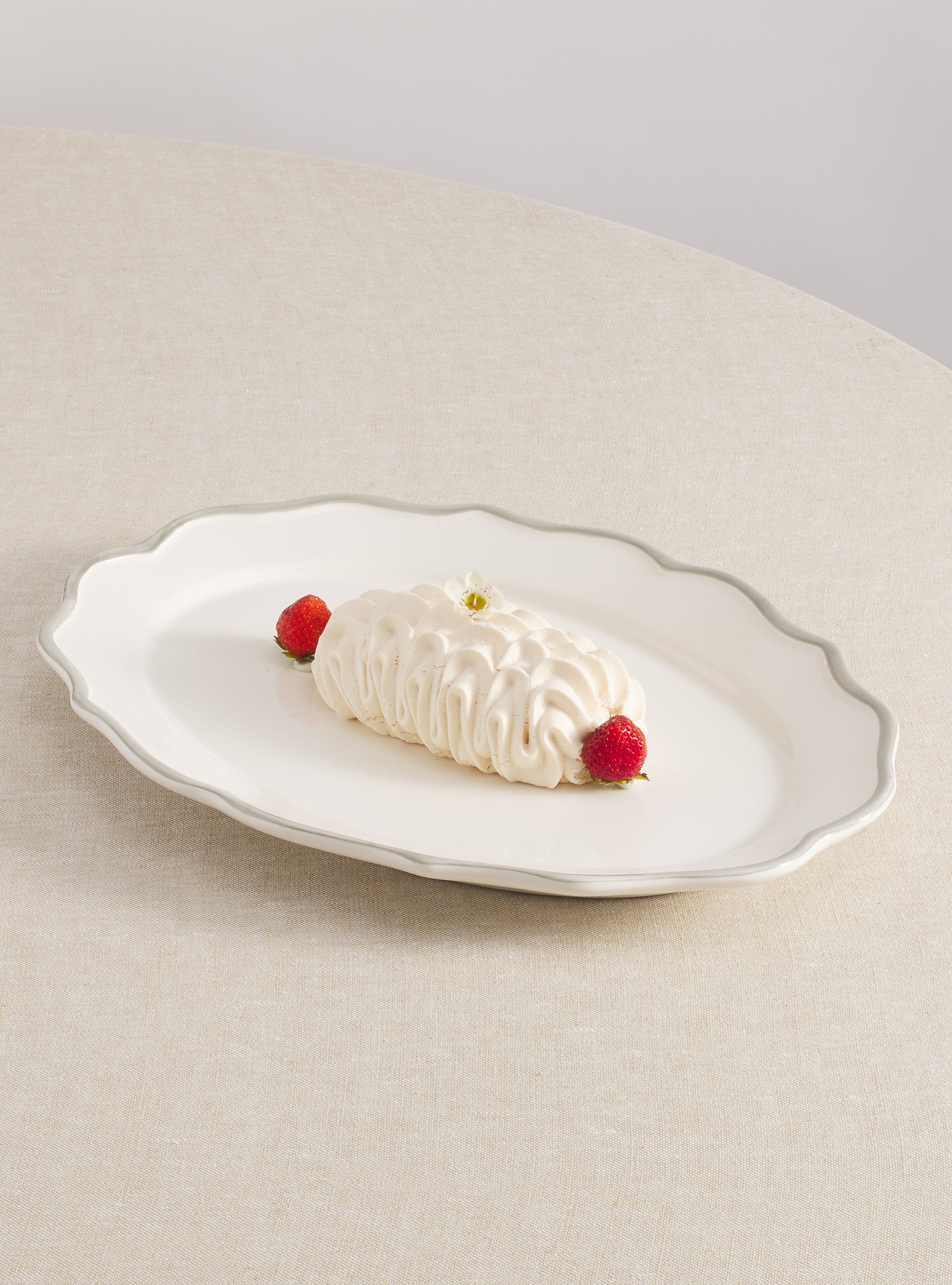 Sylvia Oval Platter – Maison Madison Home